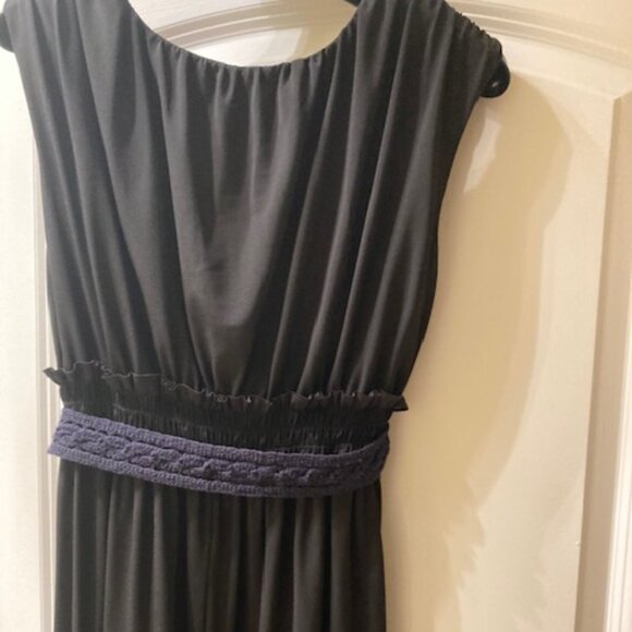 Vera Wang long black v-neck gown - Picture 4 of 4